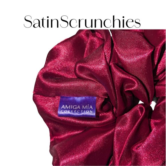 Amiga Mia large satin scrunchie in red hand crafted - Picture 4 of 4
